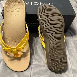 Vionic Women's Yellow Sandals